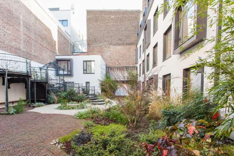 Hotel Latroupe Jardin Secret Brussel